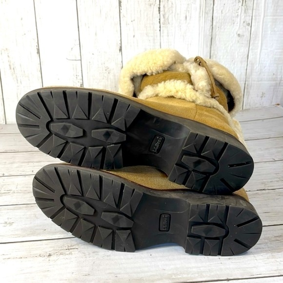 L.L.Bean Tan Leather and Cream Shearling Boots - Picture 12 of 13